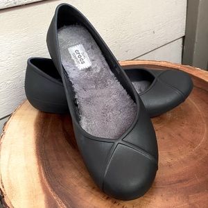 CROCS fur lined ballet flat black/gray
